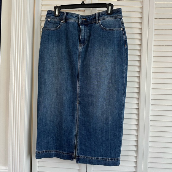 Talbots Denim Midi Skirt. Size 8 - Picture 1 of 3